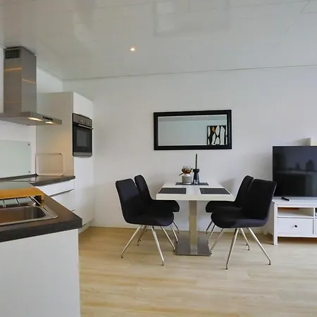 Apartment Beachhouse9 *